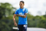 Bahia antecipa saída de Gilberto, que acerta em definitivo com o Athletico-PR