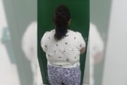 Mulher que fingiu ter 12 anos segue presa e fará exame mental