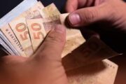 Abono salarial PIS/Pasep 2026 paga novo lote nesta segunda-feira; veja se você está na lista