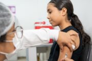 Vacinação contra HPV em adolescentes e jovens de 15 a 19 anos é prorrogada até dezembro