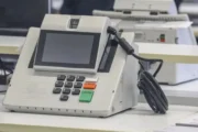 Com Congresso em recesso, atenções em Brasília se voltam para início das convenções e definição de alianças