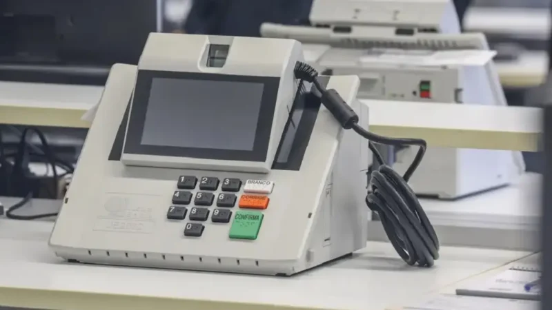 Com Congresso em recesso, atenções em Brasília se voltam para início das convenções e definição de alianças