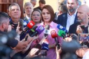“Colocamos uma pedra”, diz Michelle sobre brigas com Flávio Bolsonaro