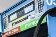 Sancionada lei que permite reduzir tributos sobre combustíveis