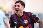 Vitória acerta contratação do ponta uruguaio Laquintana, ex-RB Bragantino; saiba detalhes